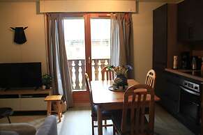 Amarillys AM9 Telecabine & Mountain 4 Pers