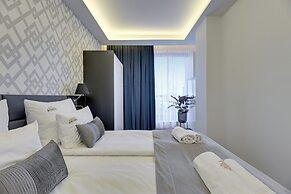 Riverside Szafarnia Street by Downtown Apartments