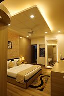 Tathastu Wilderness by The Kosi River