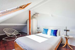 Bica's River View Duplex