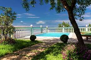 Nice Apartment With Balcony and Swimming Pool