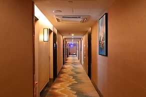 Emperor Yuxuan Hotel Fumin Subway