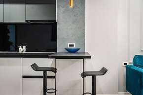 The Teal Spot in Tiran