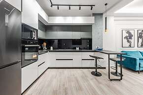 The Teal Spot in Tiran