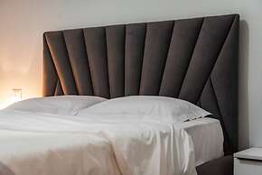 The Teal Spot in Tiran