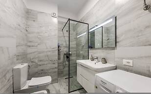 The Teal Spot in Tiran