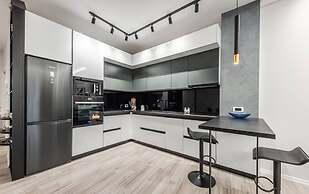 The Teal Spot in Tiran