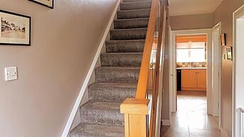 Overlooking Carlingford Lough Modern and Spacious!