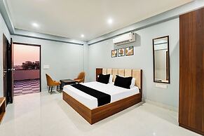 Hotel Grand Aana Inn