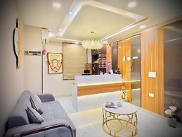 Hotel Grand Aana Inn