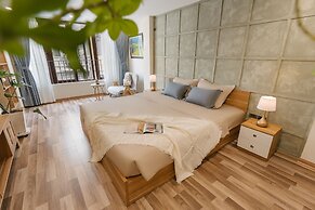 Tamundi Homestay Train street view