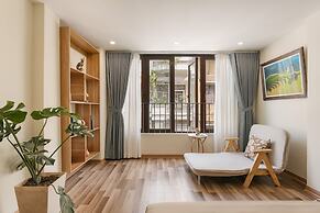 Tamundi Homestay Train street view