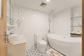 Tamundi Homestay Train street view