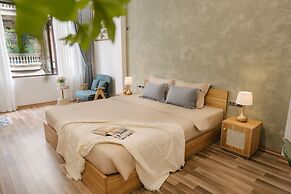 Tamundi Homestay Train street view