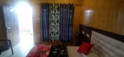 Pine Palace Homestay