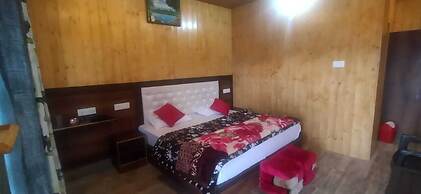 Pine Palace Homestay