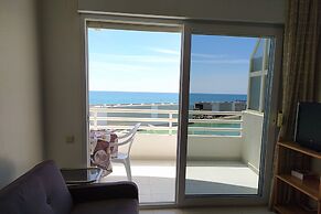 First Line Apartment With Wifi
