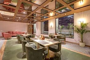 Saltstayz Premier - Mohali Chandigarh