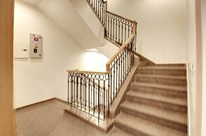 Saltstayz Select – Unitech Cyber Park