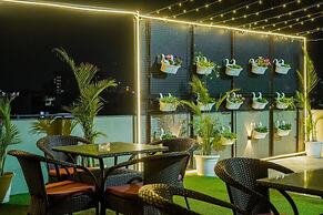 Saltstayz Select – Unitech Cyber Park