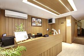 Saltstayz Select – Unitech Cyber Park