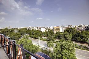 Saltstayz Select – Unitech Cyber Park