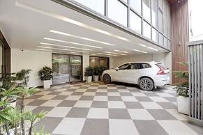 Saltstayz Select – Unitech Cyber Park