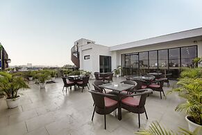 Saltstayz Select – Unitech Cyber Park