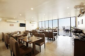 Saltstayz Select – Unitech Cyber Park