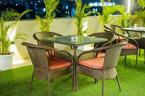 Saltstayz Select – Unitech Cyber Park