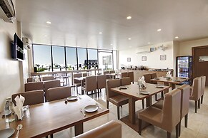 Saltstayz Select – Unitech Cyber Park