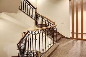 Saltstayz Select – Unitech Cyber Park