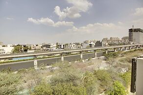 Saltstayz Select - Golf Course Road