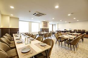 Saltstayz Select - Golf Course Road