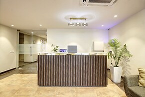 Saltstayz Select - Golf Course Road