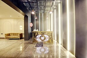 Saltstayz Premier - Near Golf Course Road & Sector 57