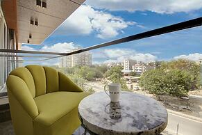 Saltstayz Premier - Near Golf Course Road & Sector 57