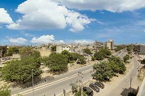 Saltstayz Premier - Near Golf Course Road & Sector 57