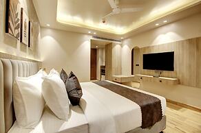 Saltstayz Premier - Near Golf Course Road & Sector 57