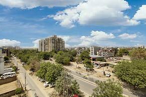 Saltstayz Premier - Near Golf Course Road & Sector 57