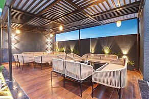Saltstayz Select - Pitampura