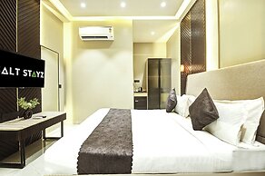 Saltstayz Select - Pitampura