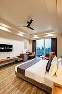 Saltstayz Premier – Golf Course Road & Sector 42