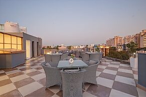 Saltstayz Premier – Golf Course Road & Sector 42