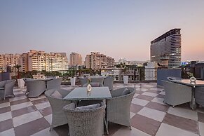 Saltstayz Premier – Golf Course Road & Sector 42