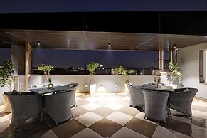 Saltstayz Premier – Golf Course Road & Sector 42