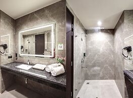 Saltstayz Premier – Golf Course Road & Sector 42