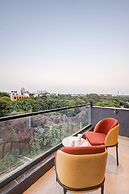 Saltstayz Premier – Golf Course Road & Sector 42