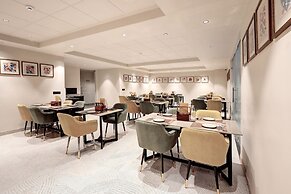 Saltstayz Premier – Golf Course Road & Sector 42