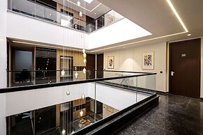 Saltstayz Premier – Golf Course Road & Sector 42